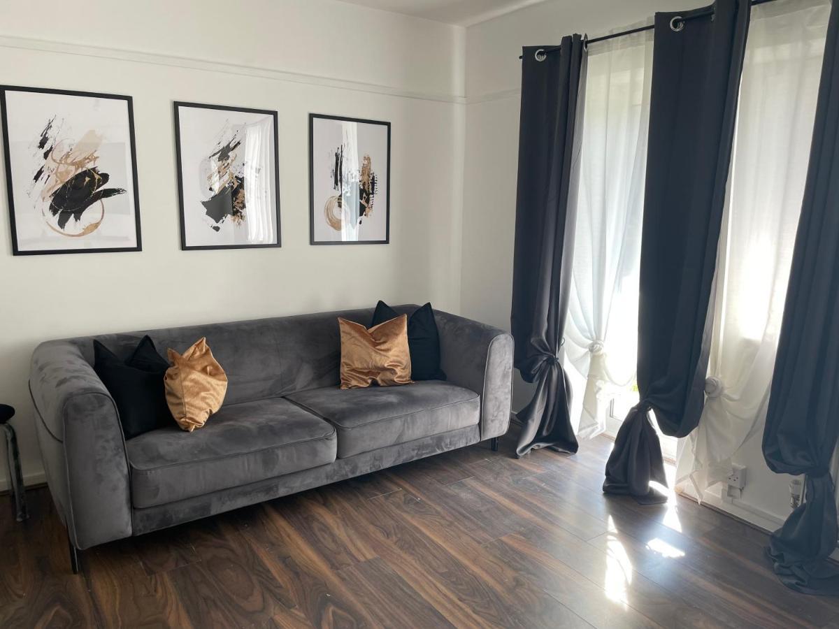 Lovely 2Bedroom 4Mins From Wimbledon Station London Exterior foto