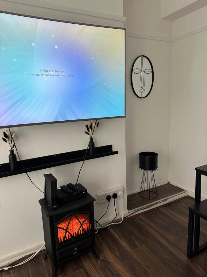 Lovely 2Bedroom 4Mins From Wimbledon Station London Exterior foto